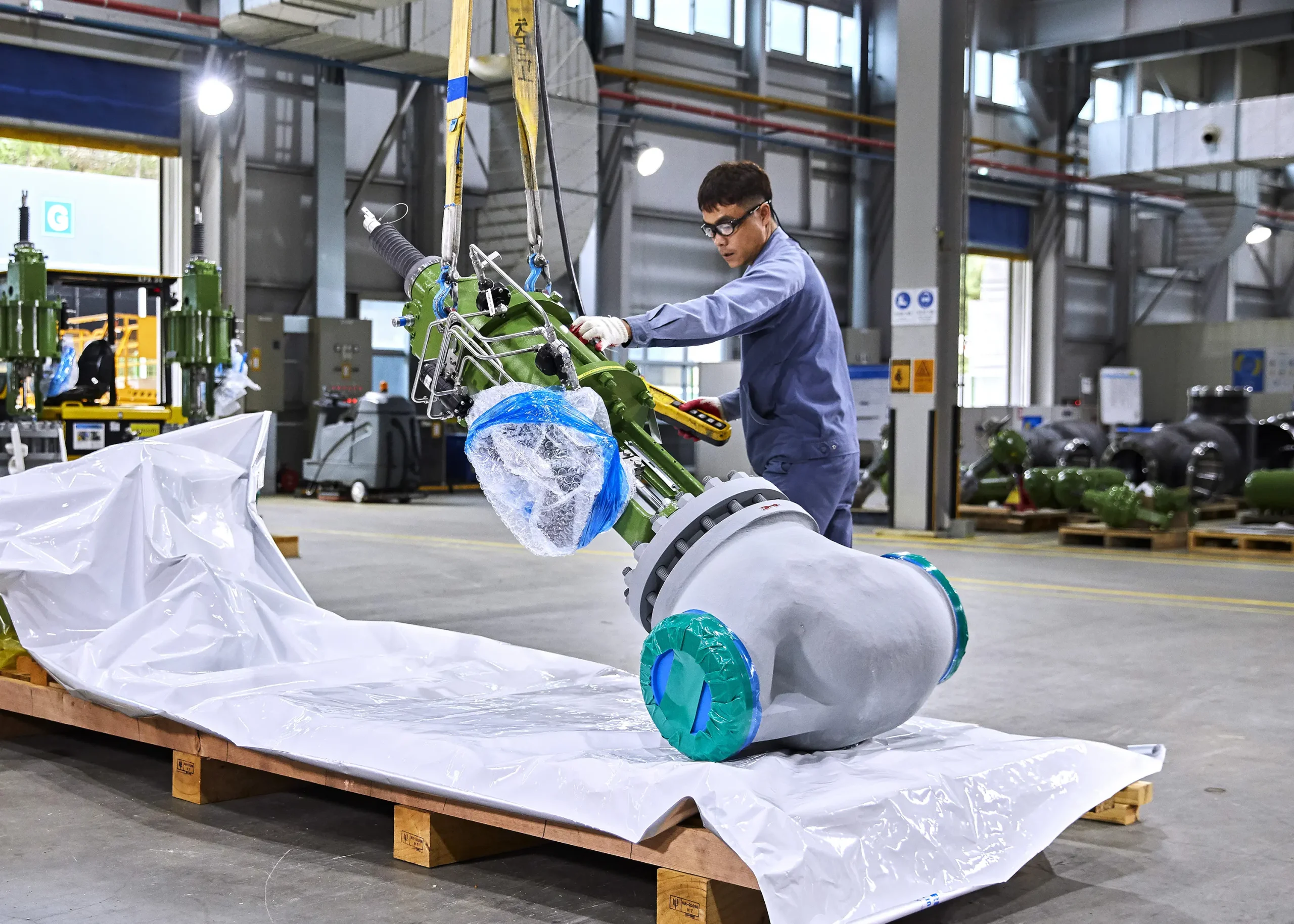 Expertly crafted control valve prepared for dispatch, exemplifying their commitment to engineering excellence and industry-leading solutions.