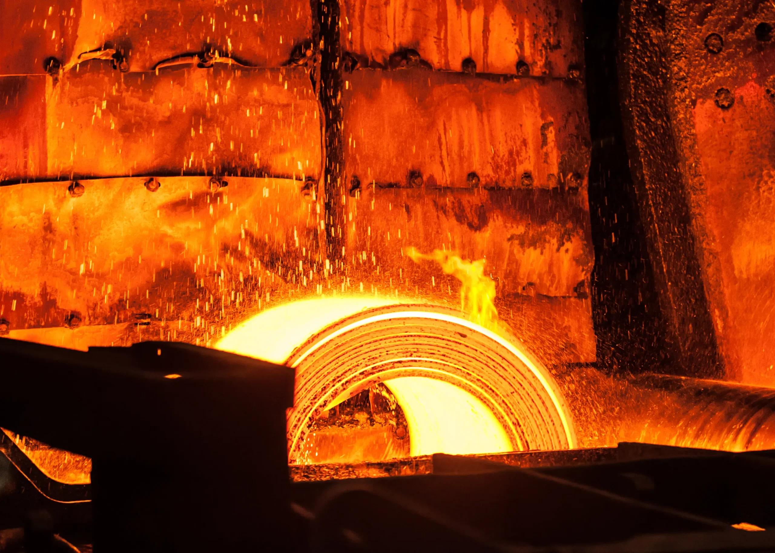 Reliable gate valves enable smooth and secure shut-off in iron and steel processing, safeguarding against leaks and ensuring operational safety