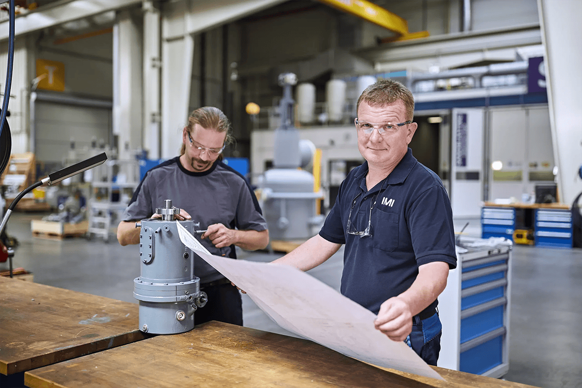 Czech team make sure valve is tested and perfect for despatch